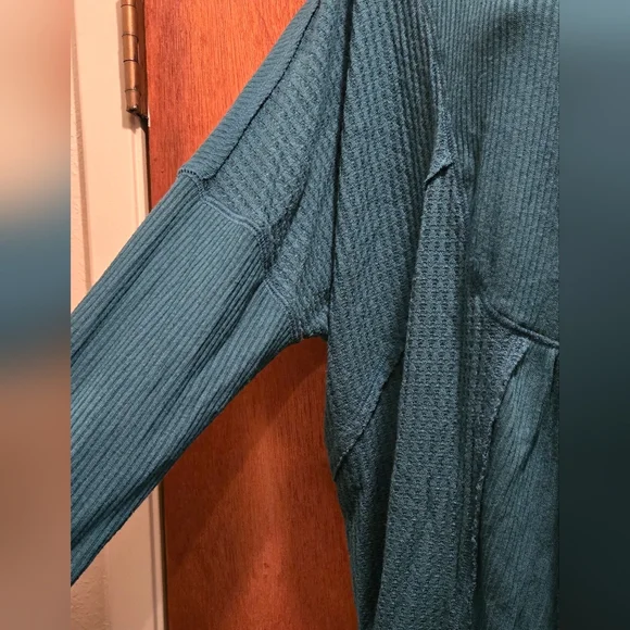 Free People women's green/teal Button-Up waffle Top szM - Picture 3 of 8